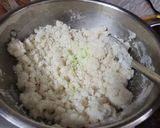 A picture of step 2 of गोली इडली.