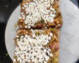 A picture of step 4 of Garlic Cheese Chilli Toast.