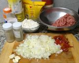 Foto del paso 1 de la receta: Albóndigas en salsa portuguesa muy faciles