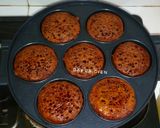 Foto langkah ke 8 dari resep Bolu Karamel Mini.