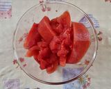 Foto del passaggio 2 della ricetta Succo idratante anguria e acqua di cocco 🍉