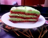 Foto langkah ke 4 dari resep Bolu pandan lapis buah naga.