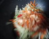 Foto langkah ke 4 dari resep Tumis Labu Siam dengan Acar Kimchi.