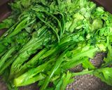 A picture of step 2 of Sweet-sesame-tasted chrysanthemum Leaves.