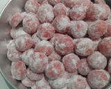 Foto langkah ke 4 dari resep Putri Salju Keju Red Velvet Lumer anti gagal.