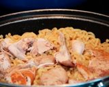 Foto del paso 4 de la receta: Fideuá de pollo. Fideos a la valenciana con pollo