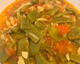 A picture of step 5 of Loubieh bi zeit 🇱🇧 Green beans in olive oil.