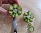 Foto del paso 4 de la receta: Flor de kiwi 🥝 Flor de loto 🪷 🧘🏻‍♀️ de 🥝