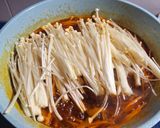 Hình bước làm 3 của món Đậu hũ non sốt nấm kim châm (món chay)