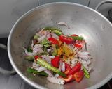 A picture of step 2 of Onion Tomato Kurma.