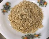 Une image de l'étape 1 de Salade de riz au thon, légumes et feta sauce truffée.