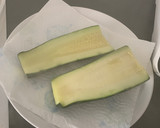 Foto del paso 1 de la receta: Calabacín relleno de bacalao