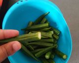 A picture of step 3 of Aachari Bhindi.