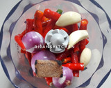 Foto langkah ke 2 dari resep Sambal Cumi Asin.