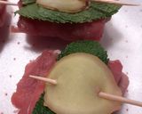 Foto del passaggio 3 della ricetta Involtini di Carpaccio
