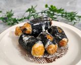 Foto langkah ke 5 dari resep Ayam udang gulung nori (frozen).