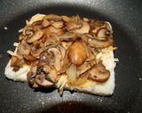 Foto del paso 6 de la receta Sandwich de champiñones portobello, cebolla y queso