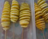 Foto langkah ke 2 dari resep Kentang spiral.