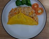 Foto langkah ke 8 dari resep Nasi Goreng Tomat.