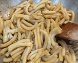 Hình bước làm 4 của món Nui xào tôm thịt măng tây