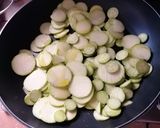 A picture of step 1 of Zucchini Frittata.
