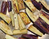 Hình bước làm 2 của món Cà tím xào tempeh (món chay)
