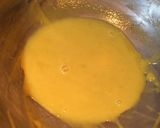 A picture of step 4 of Mango Popsicles.