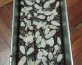 Foto langkah ke 4 dari resep Shiny crust brownies / fudgy brownies / brownies panggang.