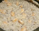 A picture of step 3 of Risotto gamberi e caviale prawn and caviar risotto 🎄.