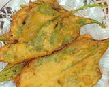 A picture of step 3 of Palak ke pakoray.