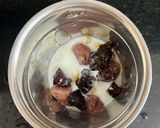 A picture of step 2 of Fresh Fig Date & Dry Fruit Smoothie.