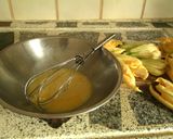 Foto del paso 2 de la receta: Milanesas de flor de calabaza