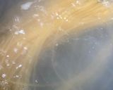 A picture of step 4 of Spaghetti hake roe (huevas de merluza espaguetis).
