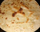 A picture of step 2 of Anda paratha.