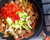 Foto del paso 2 de la receta: Salteado vegetariano c/ tofu y couz couz