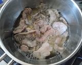 A picture of step 3 of Fried chicken gizzards in lard.