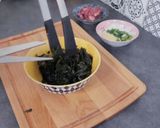 A picture of step 2 of 【Chef Baek Jong Wong Recipe】Korean Beef Seaweed Soup.
