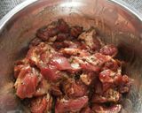 รูปขั้นตอนการทำที่ 2 ของ หมูหมักพริกไทยดำน้ำมันงา