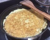 Foto langkah ke 3 dari resep Telur Dadar Saus Kecap Inggris.