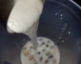 A picture of step 2 of Kaju pista shake.