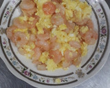 Foto del paso 3 de la receta: Huevo Revuelto con Colitas de Camarón
