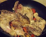 Foto del paso 3 de la receta: Contramuslos de pularda guisados con pimientos