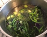 Une image de l'étape 9 de Potage de cresson,pommes de terre prunelle et céleri branche à la crème et épices italiennes.