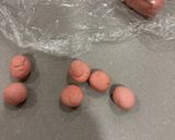 A picture of step 4 of Teapot-Shaped Steamed Buns.