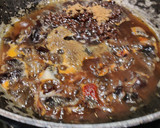 A picture of step 2 of Dates and tamarind chutney.