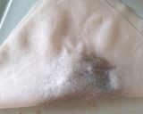 A picture of step 2 of Crispy wonton.