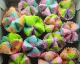Foto langkah ke 5 dari resep Bolu kukus pelangi.