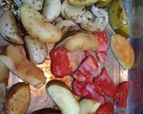 Foto del paso 3 de la receta: Manzanas, cebollas y morrón al orégano 🍏🍎🧅🌶️🍏🍎🧅🌶️