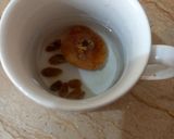 A picture of step 1 of Fig and raisens drink 🍷sugar free.
