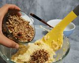 Foto langkah ke 3 dari resep Pecan Sandies.